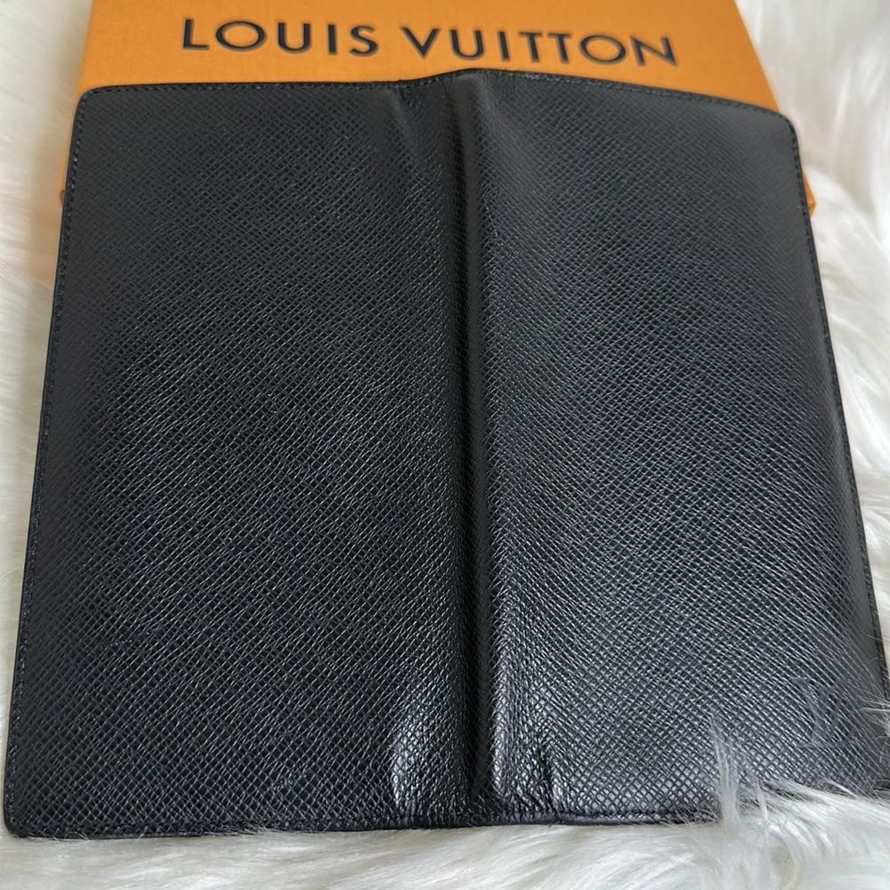 💯Authentic Louis Vuitton Bifold Long Wallet🍀 - Picture 13 of 17